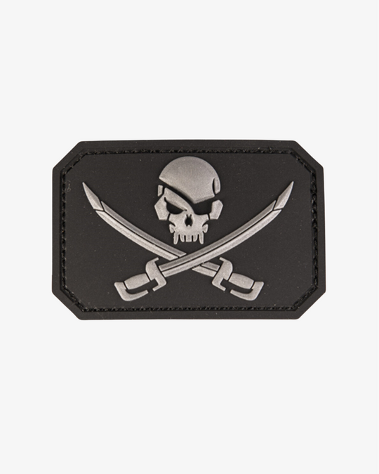 PARCHE PVC Calaveras Piratas y Espadas Negro
