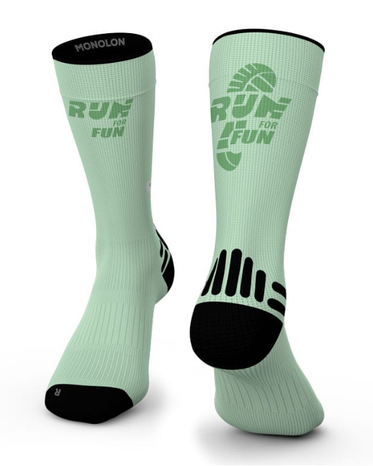 Meias Hybrid Run For Fun da Monolon em Mint, com cano alto e design técnico para running.