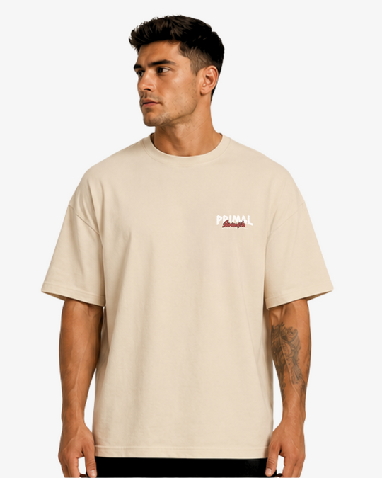 Oversize T-Shirt Primal Strength da False Grip em Sand, vista frontal com corte oversized e logótipo no peito.