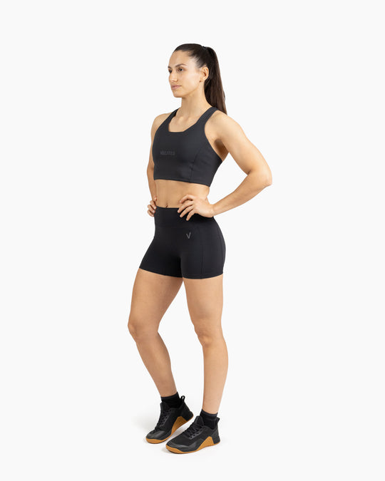 short desportivo velites holo black frente pose