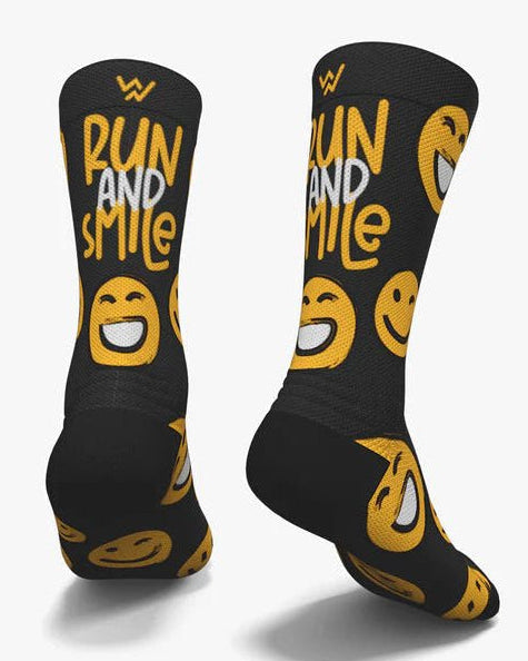 Meias Desportivas RUN AND SMILE - black - TugaSox Fitness Store