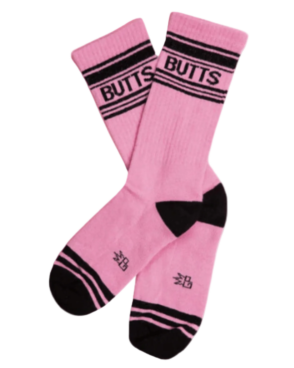 Meias Butts - Lifestyle da Gumball Poodle em rosa e preto, com lettering "BUTTS" e design original retro desportivo.