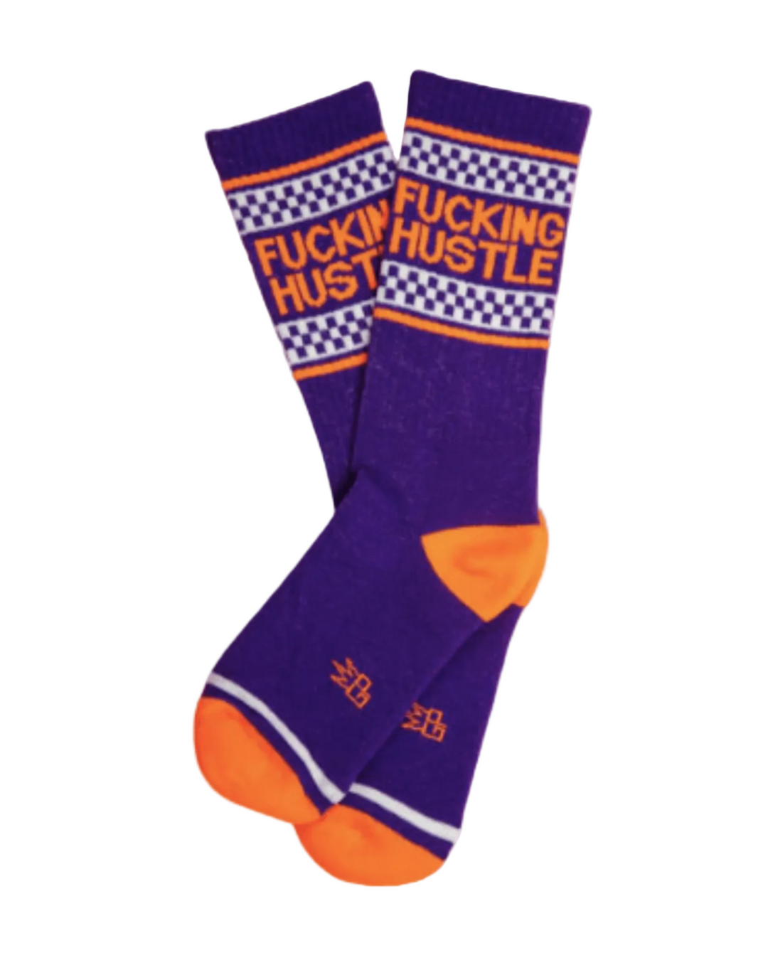 Meias Fucking Hustle da Gumball Poodle em roxo e laranja, com lettering irreverente e design streetwear.