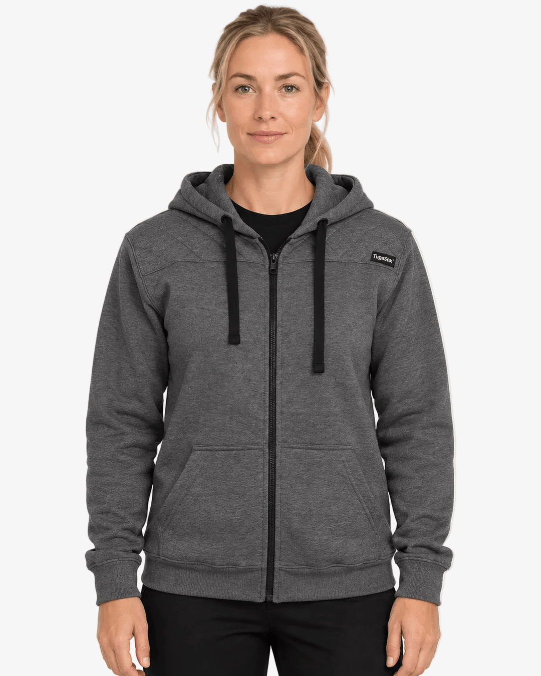 Zip Hoodie Storm Grey da TugaSox em modelo feminino, com fecho preto, cordões e aplicação no peito.