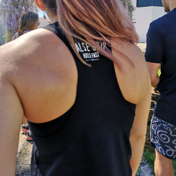 The Snatch Crop Tank - Black Edition